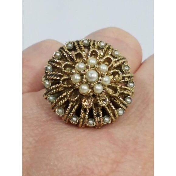 Vintage Gold-Tone Adjustable Costume Ring Faux Pearl Cluster Design Cocktail - Picture 2 of 7